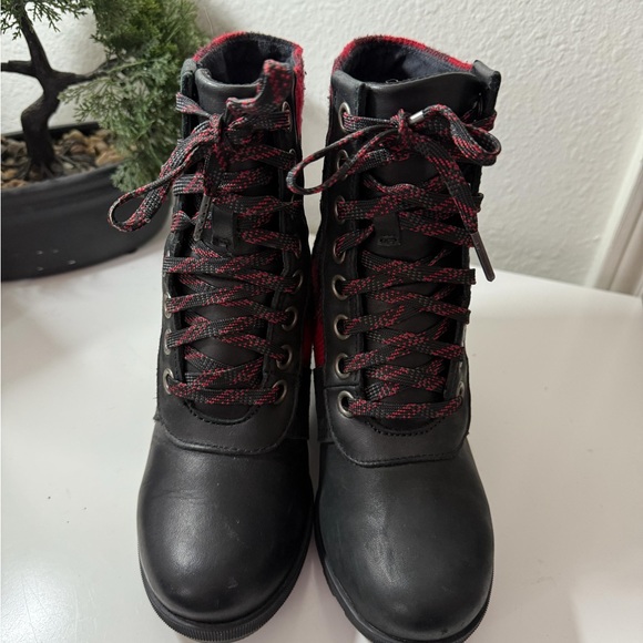 Sorel Black and Red Lace-Up Wedge Boots - Picture 2 of 6